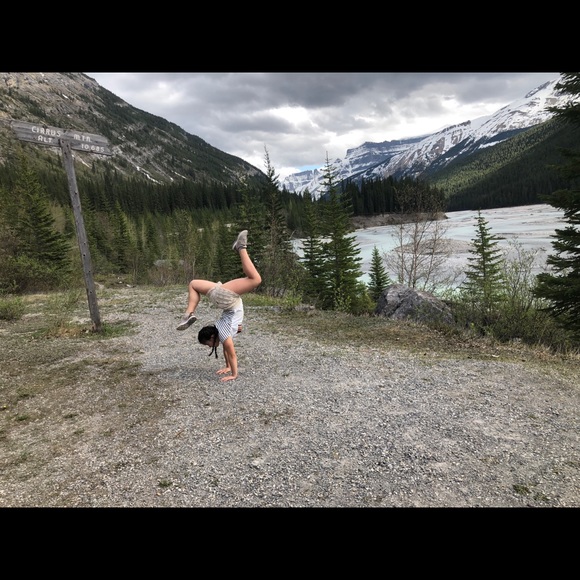 Meet your Posher, Hannah - Picture 1 of 1